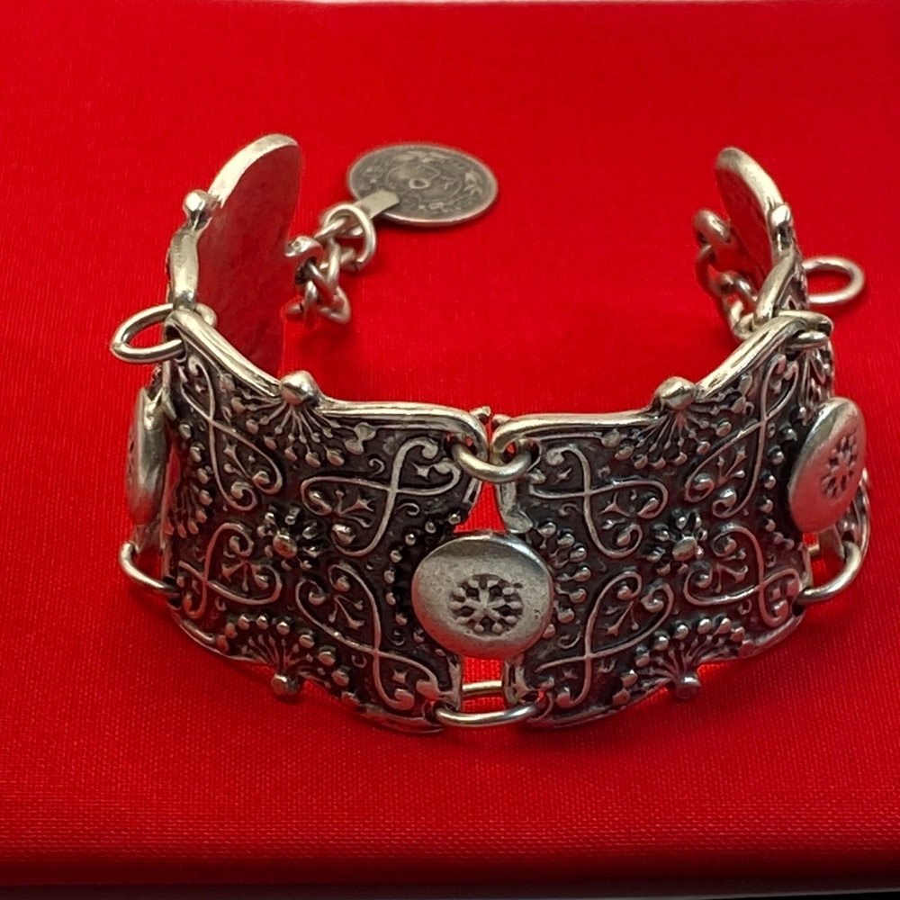 Elegant Chunky Turkish Silver Plated Bracelet with Intricate Design